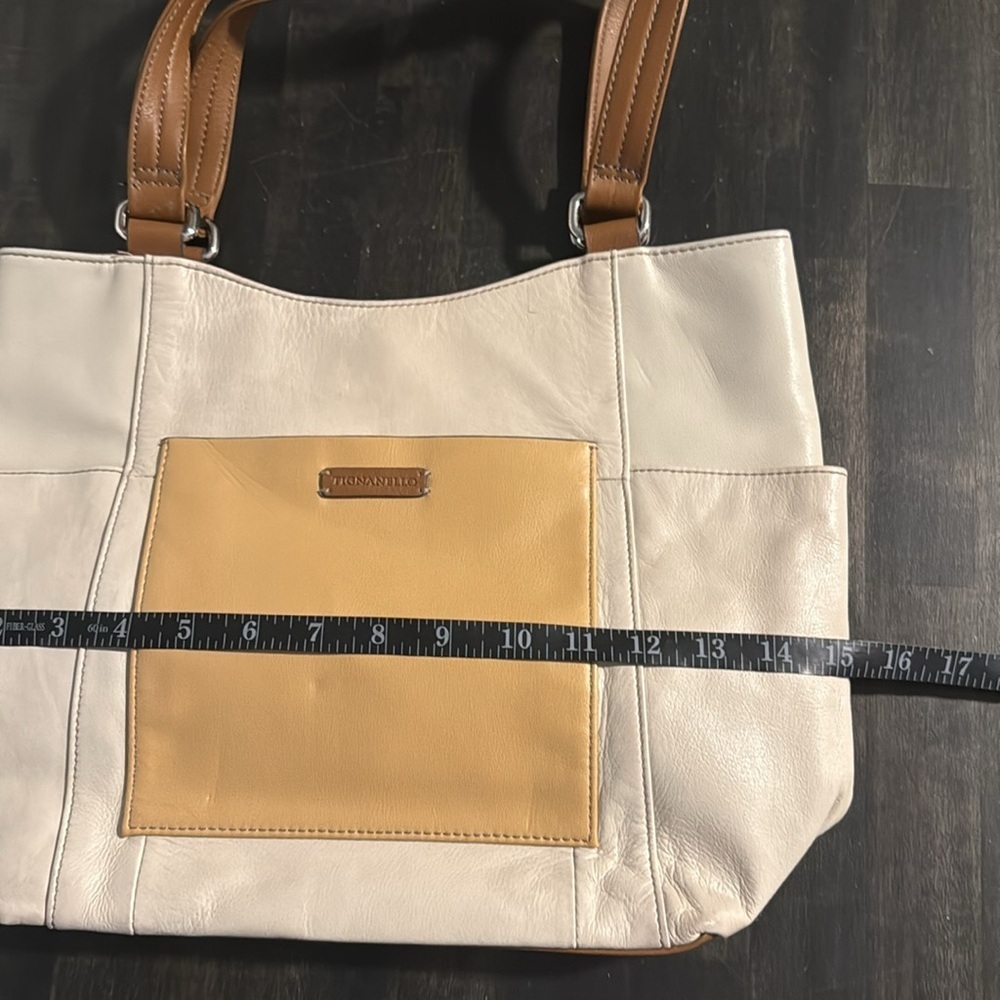 Tignanello Neutral Leather Purse Lots of Pockets - Picture 7 of 8